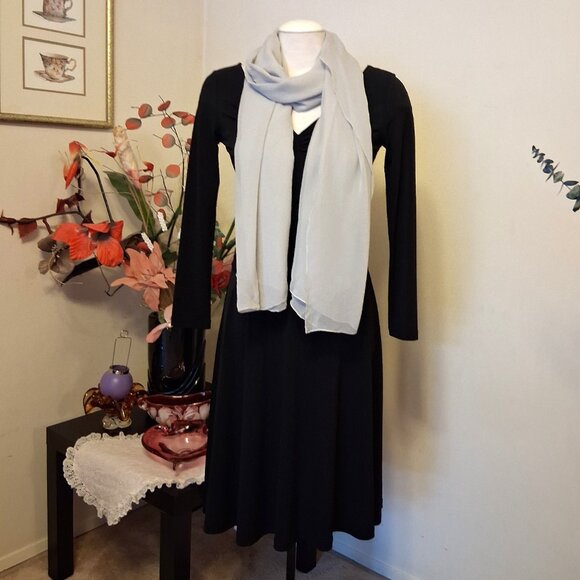 VTG Women's NEW Stills 100% Silk Long Classic Luxury Beige Scarf - Picture 4 of 7